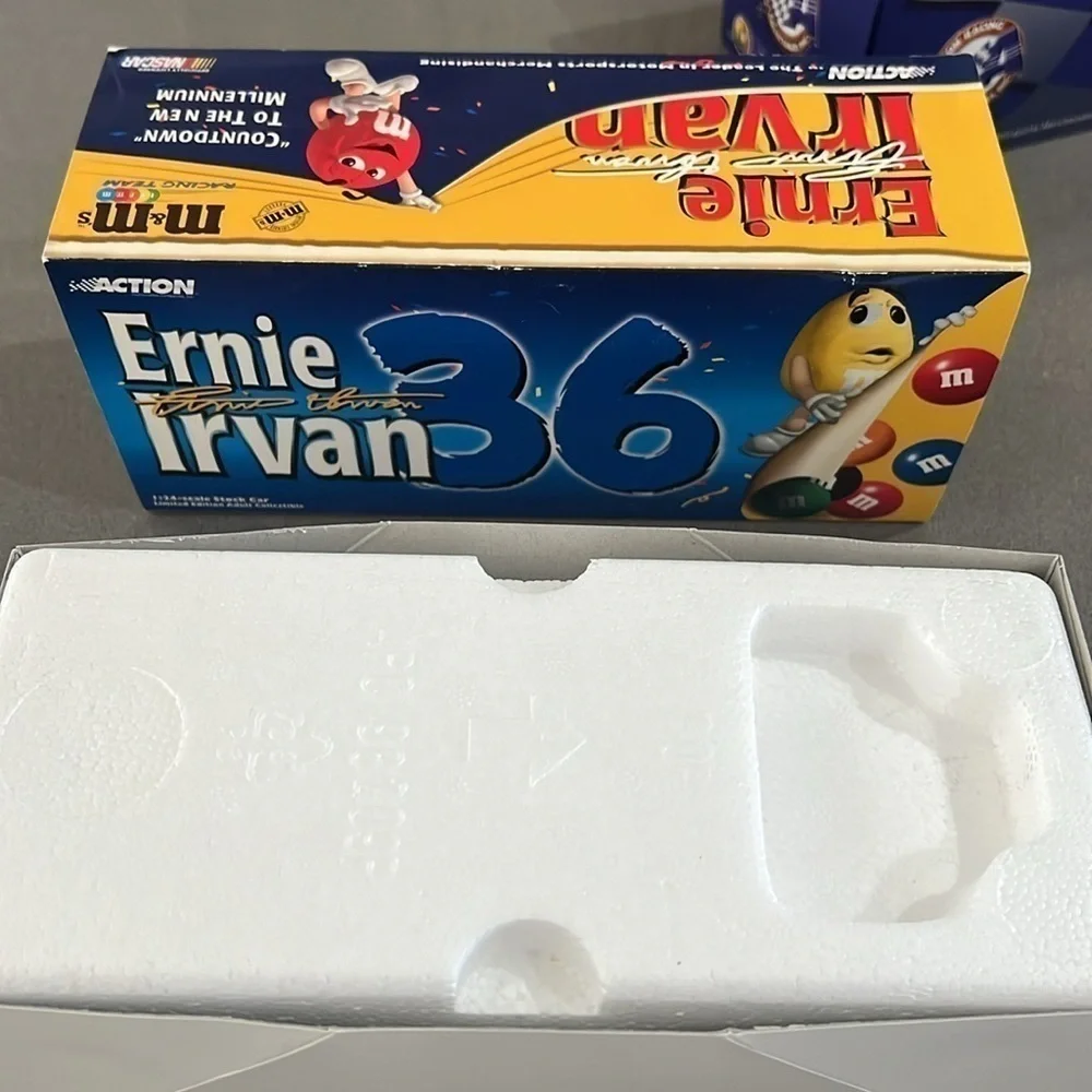 NASCAR - Ernie Irvan #36 M&M Countdown to Millennium 1999 1:24